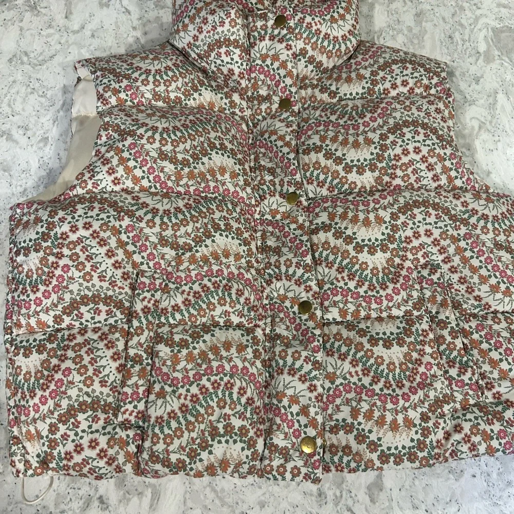 LOFT Floral Puffer Vest Medium - Picture 1 of 6